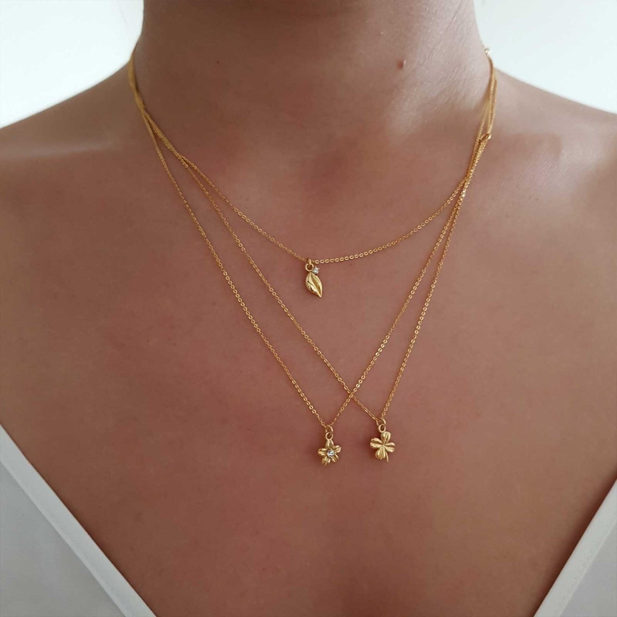 Tiny Flower Pendant 18ct Gold Vermeil - HUTCH London
