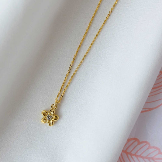 Tiny Flower Pendant 18ct Gold Vermeil - HUTCH London